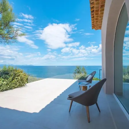 With Helipad, Sauna And Infinity Pool Вилла Сен-Тропе